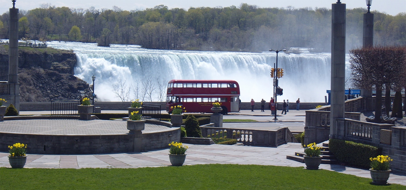 Niagara Falls from Oakes Garden Theatre